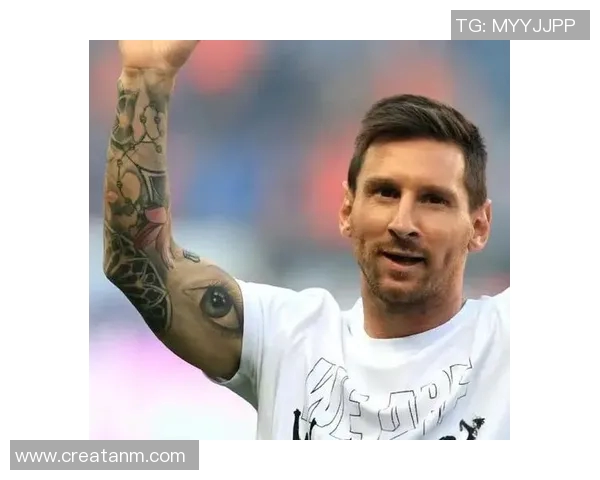 后背纹身的足球明星揭晓他是谁以及背后的故事与意义